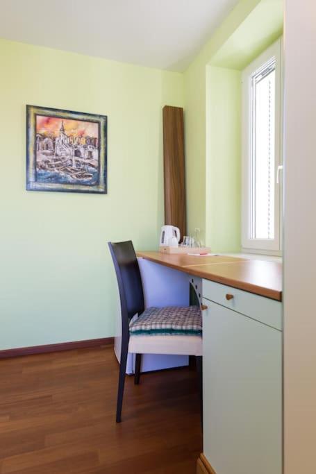 Villa Ajda - Green Room Omišalj Buitenkant foto